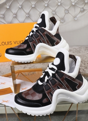 Louis Vuitton sneakers brown and black