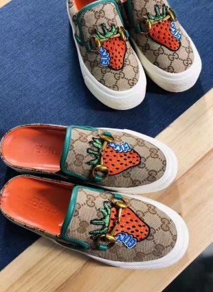 Gucci shoes brown
