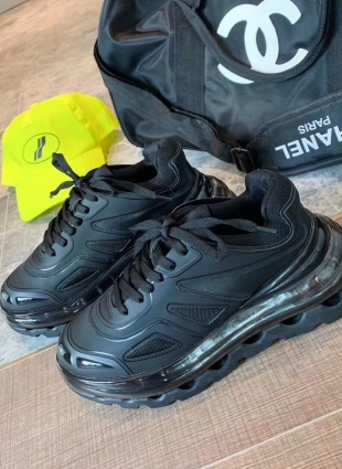 Balenciaga sneakers black