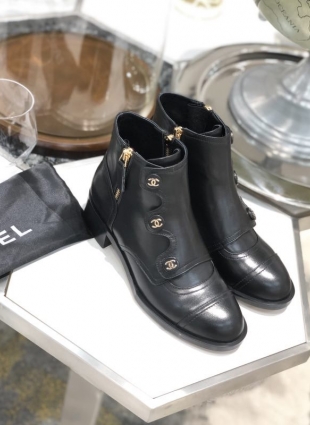 Chanel boots black