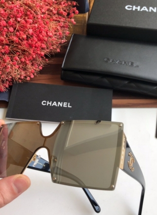 CHANEL glasses