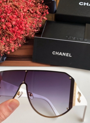 CHANEL glasses
