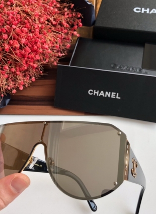 CHANEL glasses