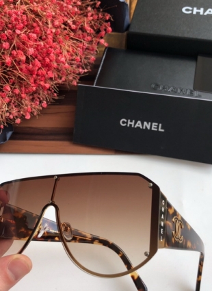 CHANEL glasses