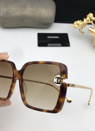 CHANEL glasses