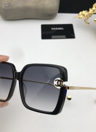 CHANEL glasses