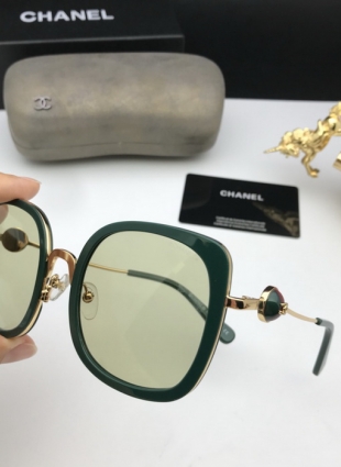 CHANEL glasses