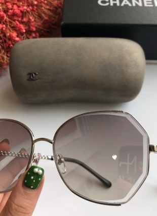CHANEL glasses