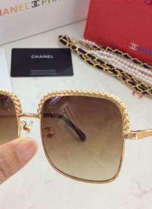 CHANEL glasses