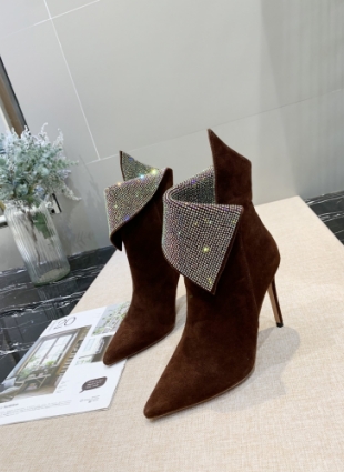 Aquazzura boots brown