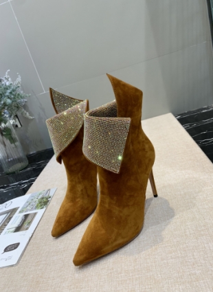 Aquazzura boots brown