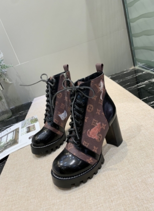 Louis Vuitton boots brown and black