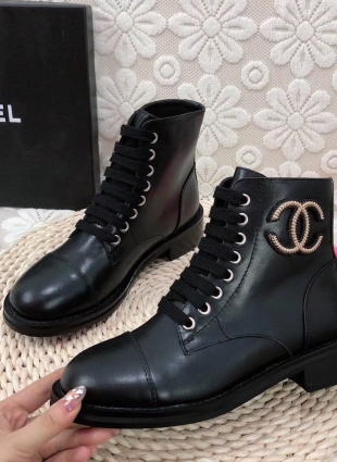 Chanel boots black