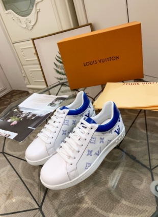 Louis Vuitton sneakers white and dark blue