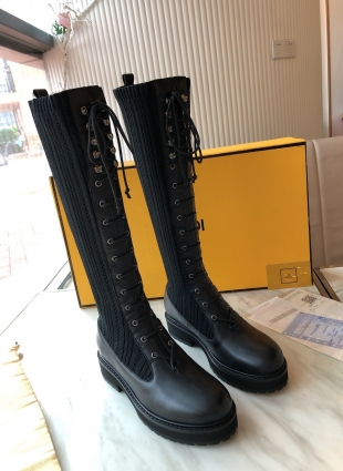 Fendi boots black