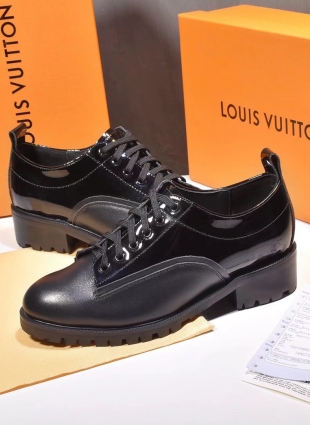 Louis Vuitton shoes black