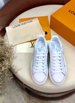 Louis Vuitton sneakers white