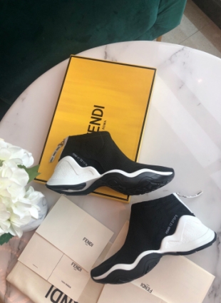 Fendi sneakers black and white