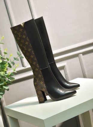 Louis Vuitton shoes heel height 9,5