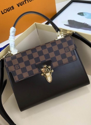 Louis Vuitton bag size 25x18x11 cm