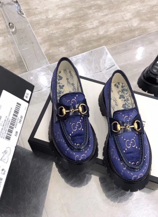 Gucci shoes dark blue