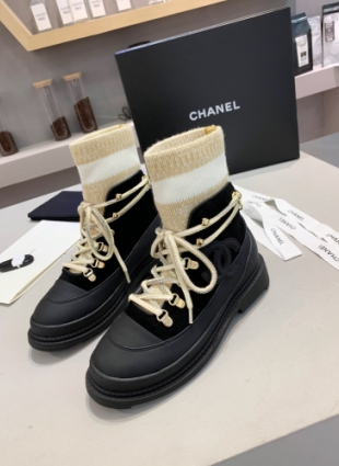 Chanel boots black and beige