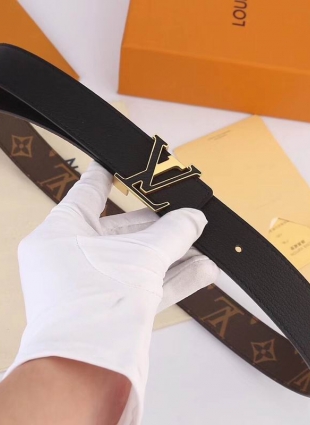 Louis Vuitton belt