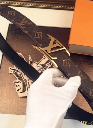 Louis Vuitton belt