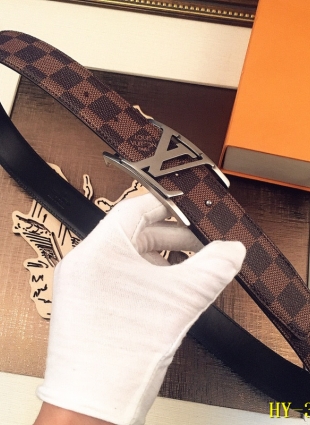 Louis Vuitton belt
