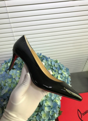 CHRISTIAN LOUBOUTIN heels 6.5 cm