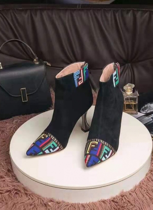 Fendi boots black