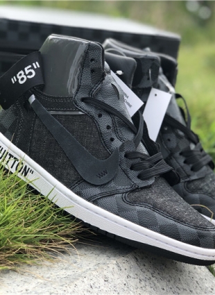 Louis Vuitton shoes (NIKE)
