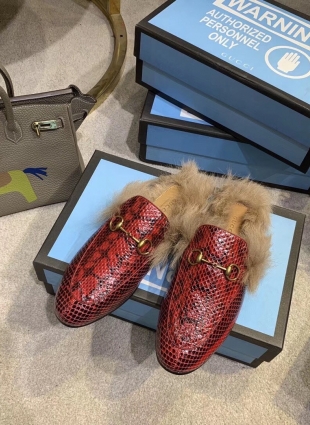 Gucci shoes red