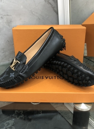 Louis Vuitton shoes black