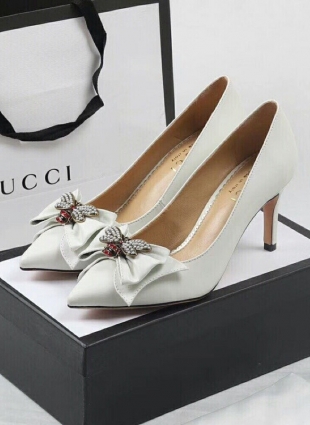 Gucci shoes white