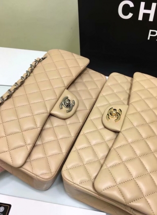 Chanel bag 25 cm lambskin beige gold chain