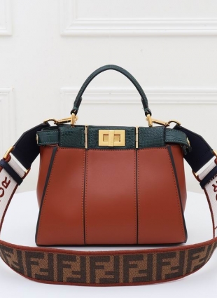 FENDI bag 23 cm
