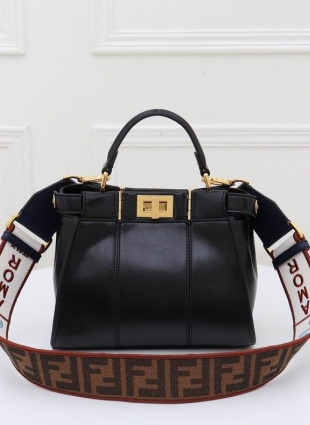 FENDI bag 23 cm