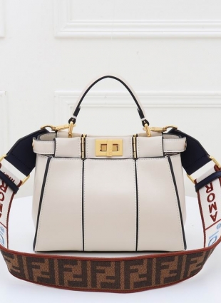 FENDI bag 23 cm