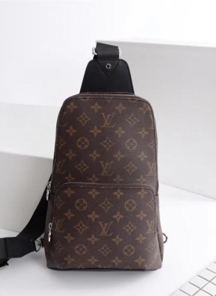 Louis Vuitton bag 21x31x9 cm