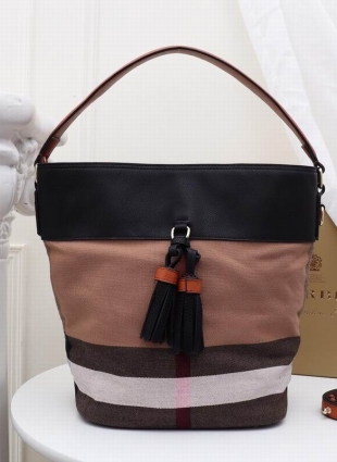Burberry bag dimensions 25 x 19 x 34 cm