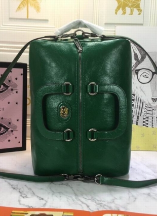 GG backpack Size: 35 x 25 x 16 cm
