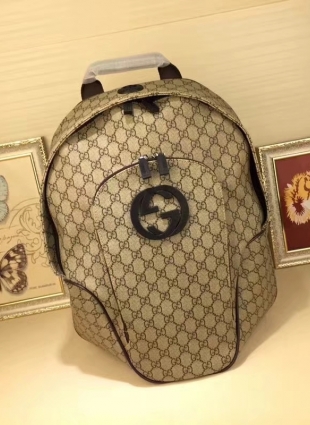 GG backpack Size: 34 x 49 x 15 cm