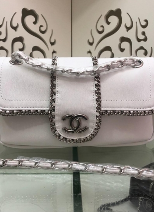 CHANEL bag 25 cm