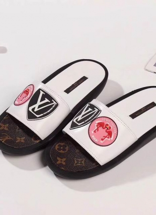 Louis Vuitton slippers