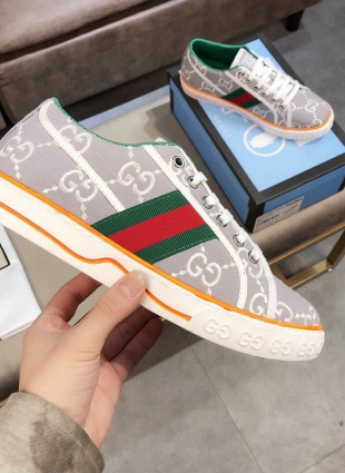 GG shoes