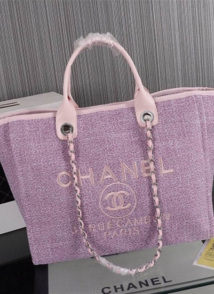 CHANEL bag