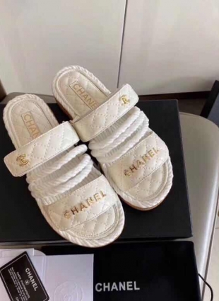CHANEL STEP-INS