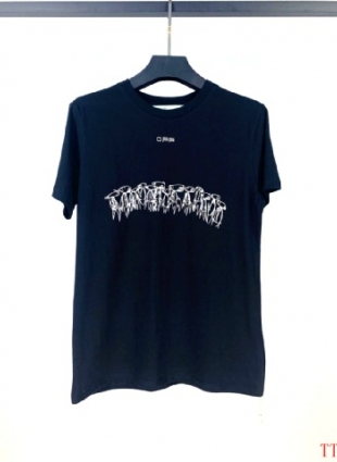 OFF-WHITE t-shirt