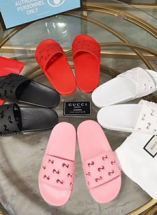 GG SLIPPERS WOMAN color red
